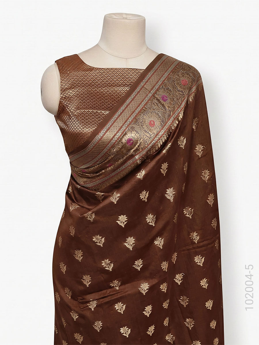 Soft Silk Resham and Zari Work Banarasi Saree Wholesale view 6