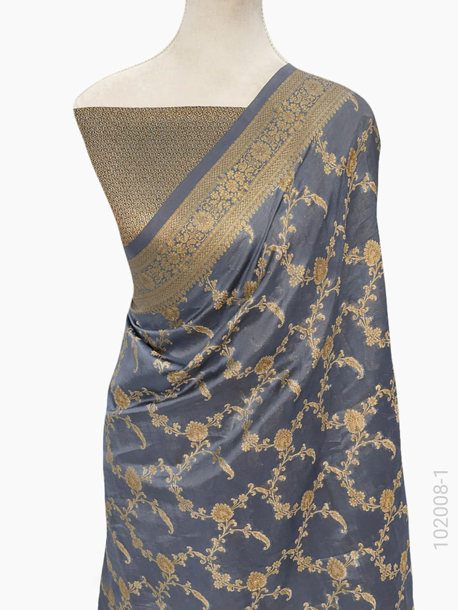 Soft Silk Zari Jaal Work Banarasi Saree Wholesale fabric close-up