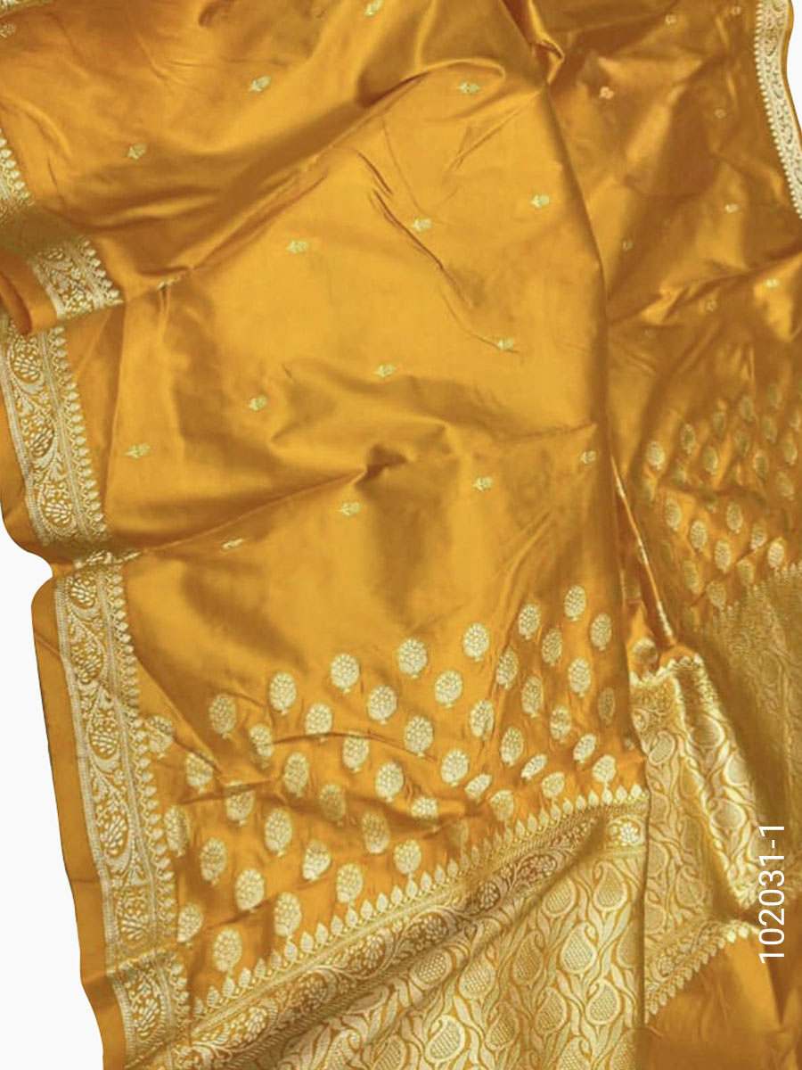 Katan Silk Zari Work Banarasi Saree Wholesale fabric close-up